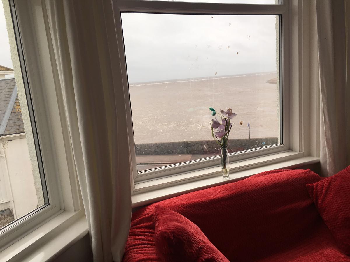 Family Room with Sea View (2 Adults + 1 Child up to 5 years old)